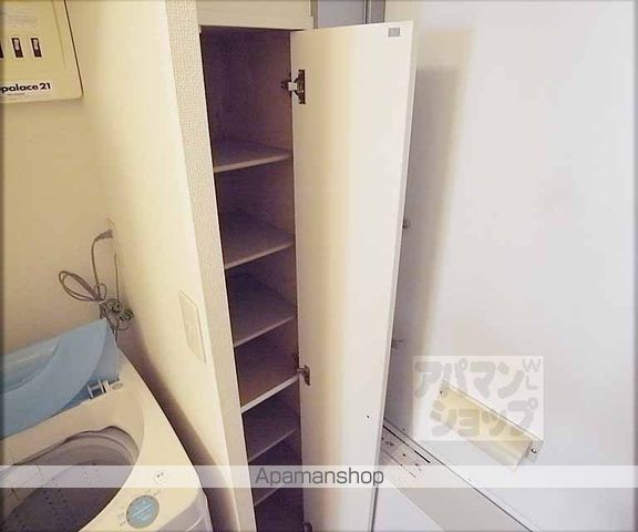 レオパレス安信町四九番地の内装写真