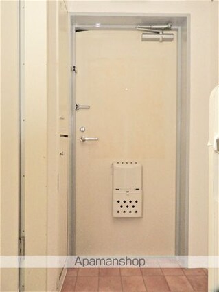 ピアニシオン　ブローニュ　クレスト[1R/14.14m2]の玄関