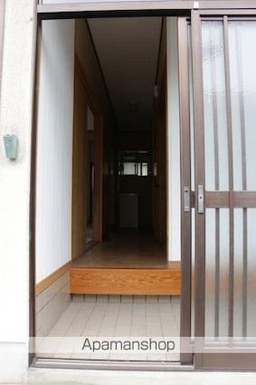 広島県尾道市栗原町[3DK/60m2]の玄関