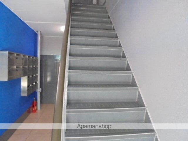 リバーヒル長居の玄関写真