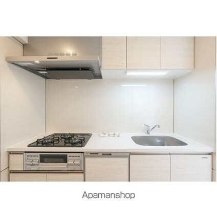 コンフォリア・リヴ豊洲キャナル[3LDK/62.24m2]のキッチン