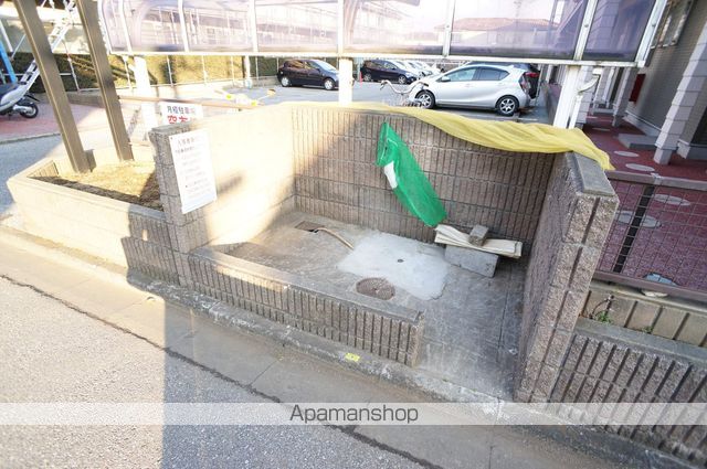 フロンティアIC棟の外観写真