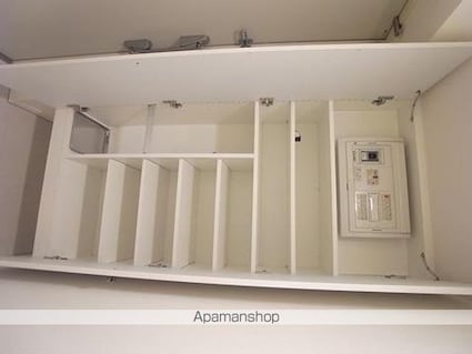 ラクラス田町[1LDK/35.42m2]の収納2