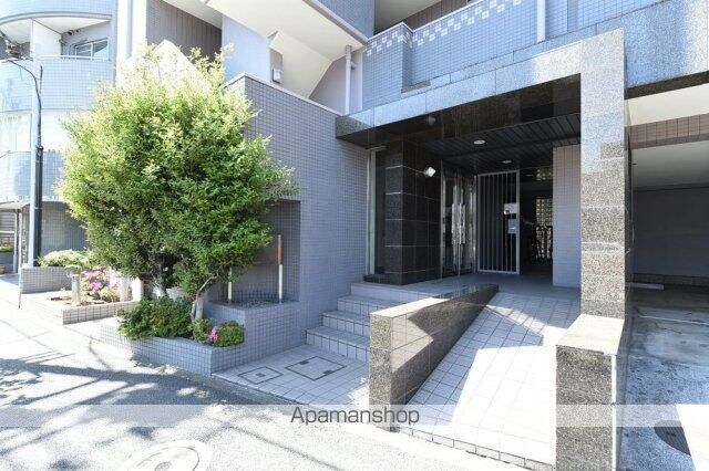 東京都世田谷区瀬田２丁目[1K/18.36m2]のエントランス