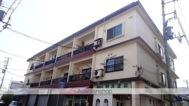 森本マンションの外観写真