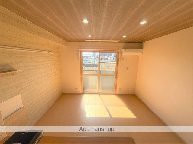ビューラー峰の内装写真