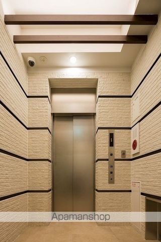 クレヴィアリグゼ雪が谷大塚の玄関写真