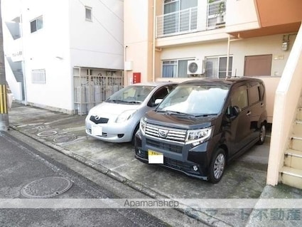 メロディーハイツ束本[2DK/36.45m2]の駐車場
