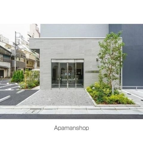 コンフォリア・リヴ西蒲田の玄関写真