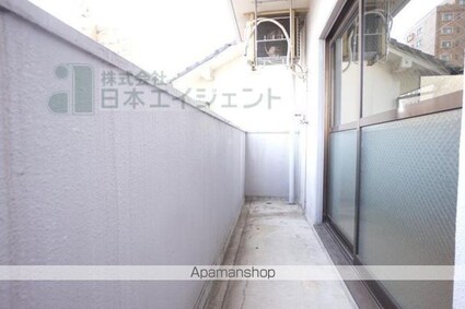 ＭＯＭＯ本町[1R/27m2]のバルコニー