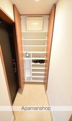 日神デュオステージ上北沢[1R/30.03m2]の玄関