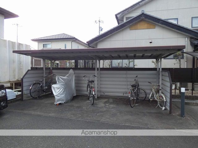 グランドクルーの外観写真