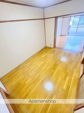 ELEGANCE REWの内装写真