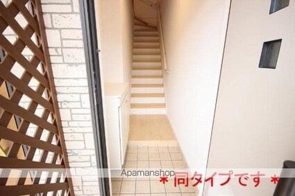 ミルト膳所　Ａ[1LDK/44.97m2]の玄関