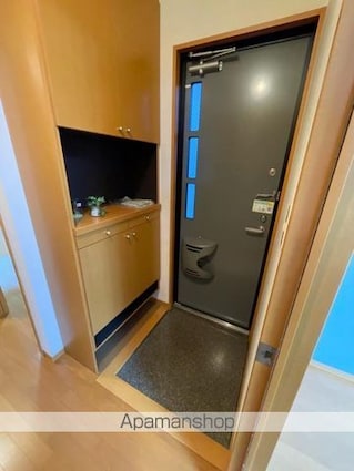 サンヒルズＡ・Ｂ・Ｃ棟[2LDK/58m2]の玄関