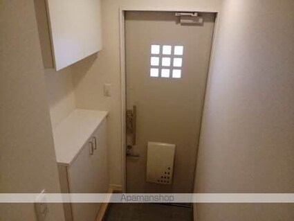 和歌山県和歌山市紀三井寺[2LDK/60.44m2]の玄関