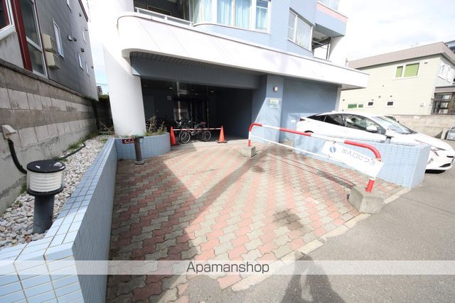 グレイス大谷地の玄関写真