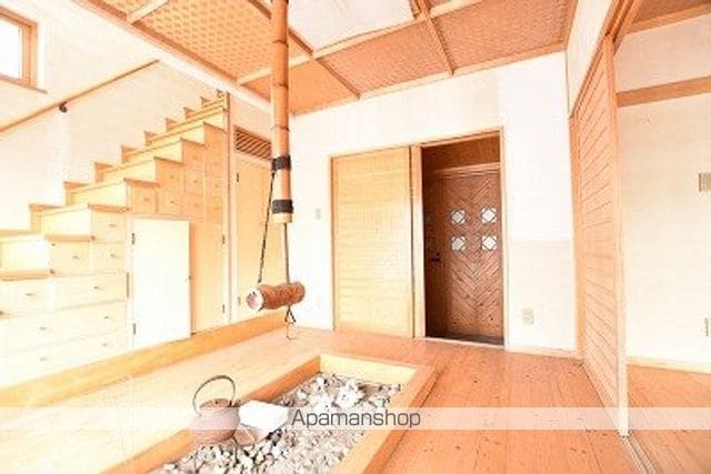 小樽市 2階建 築26年の内装写真