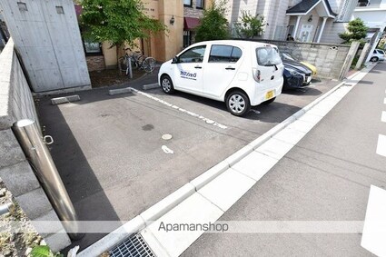 Ｍｏｄｅｎａ杉並（モデナスギナミ）[1LDK/39.15m2]の駐車場