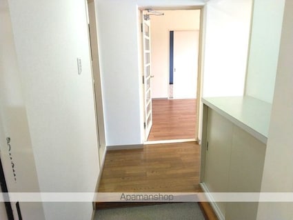Ａｌｉｖｅｌｙ久松台[3LDK/74.25m2]の玄関