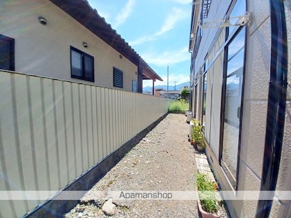 ハイツ島村[1K/26.4m2]の外観5