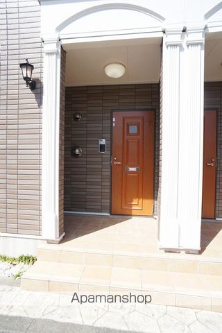 グランブルーBの玄関写真