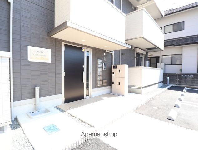セレブ日吉の玄関写真
