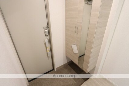 ＤーｒｏｏｍＣＶＩＩＩ[2LDK/56.99m2]の玄関
