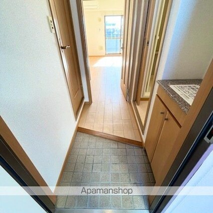 リバーレイクヒルズ[1R/25.97m2]の玄関