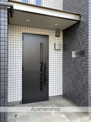 PASSA CAGLIAの玄関写真