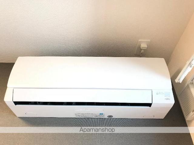 サウザンド クレーンの内装写真