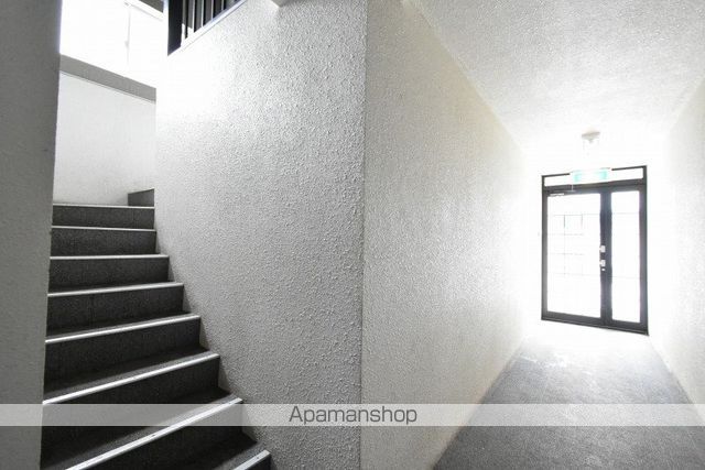 エミネンス美園114の玄関写真