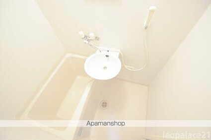 レオパレスラ　ローズコリン[1K/19.87m2]のバス