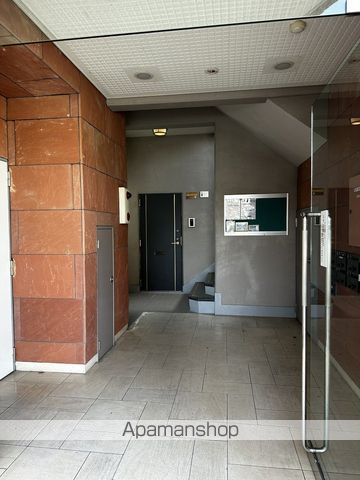 ヴィアーレマルフク北館の玄関写真