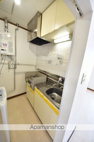 クリスタル参番館の内装写真