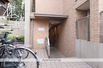 東京都新宿区中井２丁目[1K/21.83m2]のエントランス