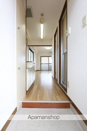 サンハイツ道後[1R/22.23m2]の玄関