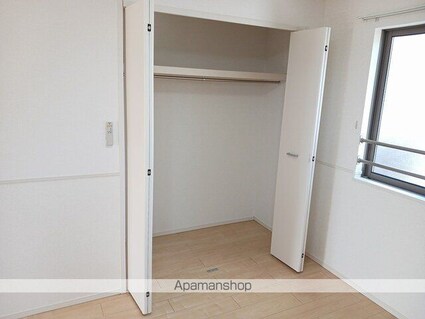 エムズ　サニーガーデンⅩⅨ[1LDK/53.33m2]の収納