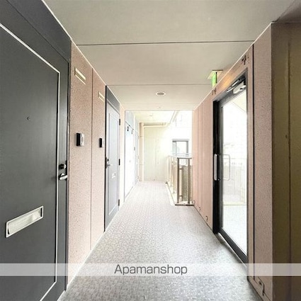 愛知県春日井市中央通１丁目[1R/20.81m2]のエントランス2