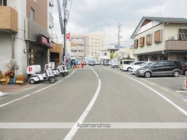ドゥエル・アズの周辺写真