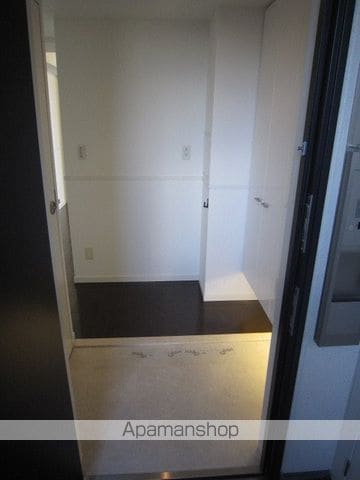 ロイヤルパークス桃坂の内装写真
