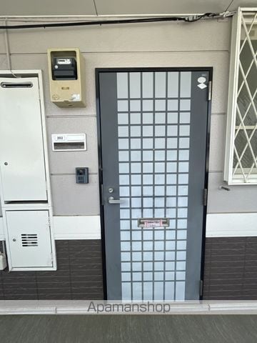 コンフィデンスヒルの玄関写真