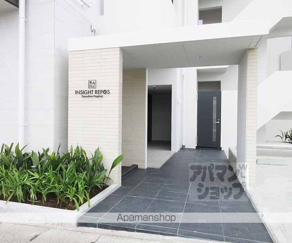 INSIGHT REPOS YAMASHINA NAGITSの玄関写真