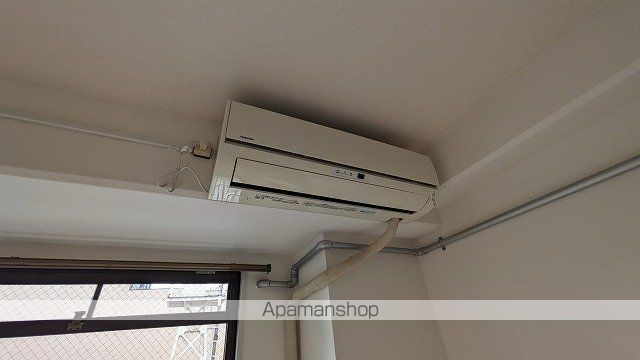 ワイアンドワイ宝町ビルの内装写真