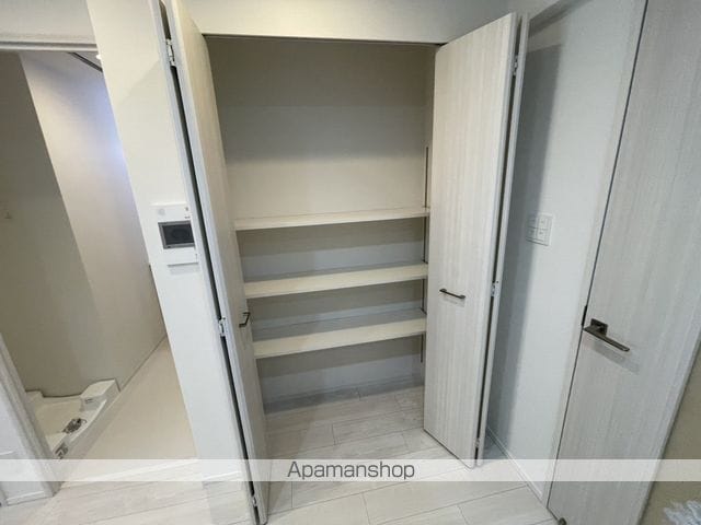 スプランディッド新大阪VIIIの内装写真