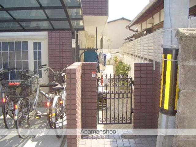 レオパレス大津の玄関写真