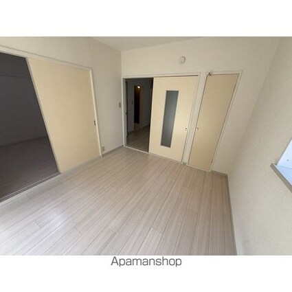 トライアングル[2DK/40m2]のリビング・居間2
