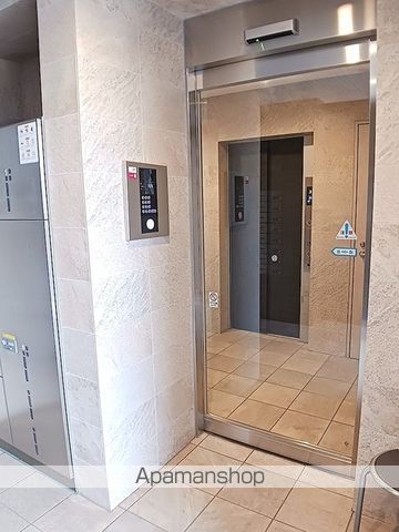 シエロ西竹の塚の玄関写真
