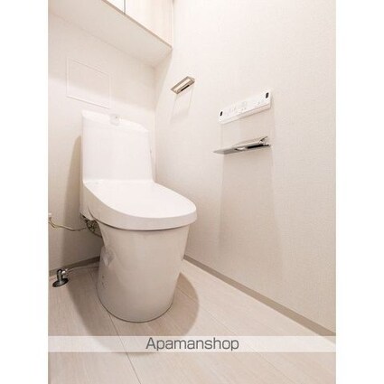 コンフォリア・リヴ関内[1K/27.39m2]のトイレ