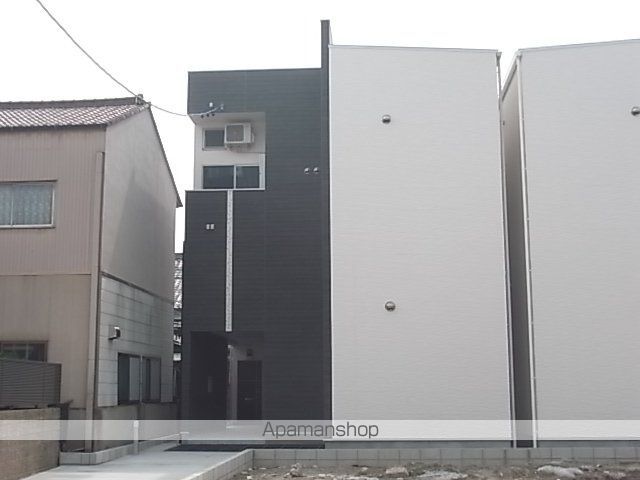 colorsの外観写真